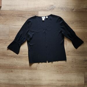 Escio Black Sweater With 3/4 Length Sleeves